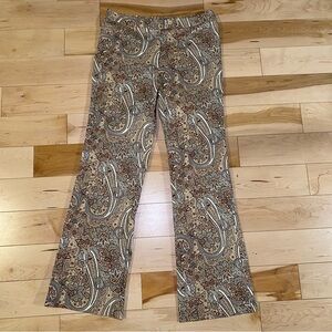 🤍 Paisley Print Flare Pants